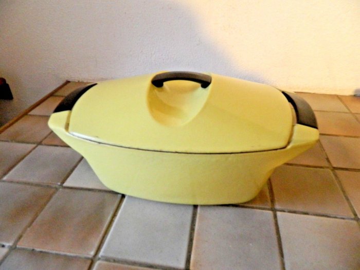 Raymond Loewy - Le Creuset - Cocotte La Coquelle emailliert Gusseisen 4,5 Liter (1) - Emaillierte Gusseisen