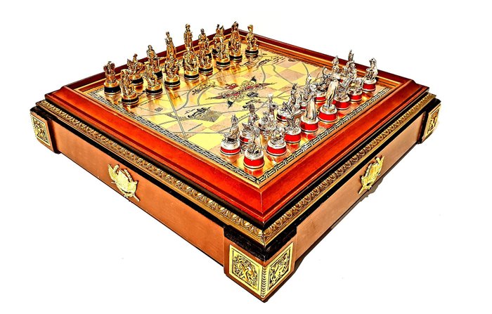 Franklin Mint -  Deluxe Edition of the Battle of Waterloo Chess Set  - 24kt gold and silver