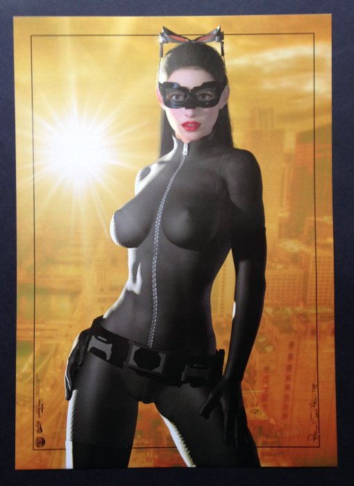 The busty pictures of Catwoman deserve every pixel to be viral