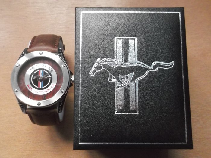 Watch - Running Poni Ford Mustang Rare Watch - 2013 (2 items) 