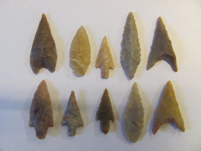 Őskori, Neolit Kő nyílhegyek - 28×10×39 mm - (10)
