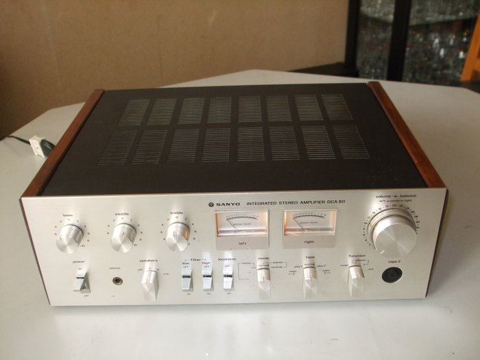 Sanyo - DCA-611 - Amplifier
