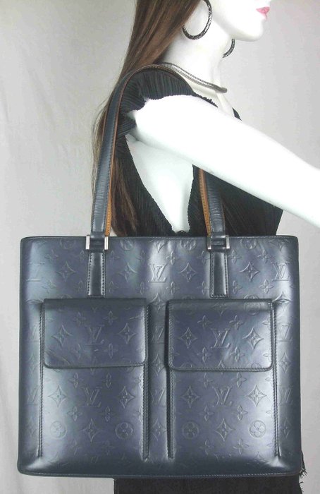 Louis Vuitton - Monogram Mat Vernis WilwoodHand Tote Bag