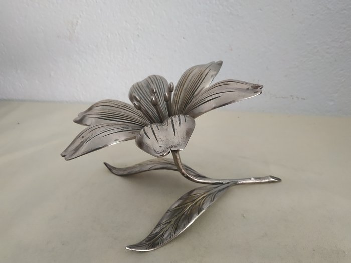 S.Agudo patent - flower, ashtrays, decoration design - Silverplate