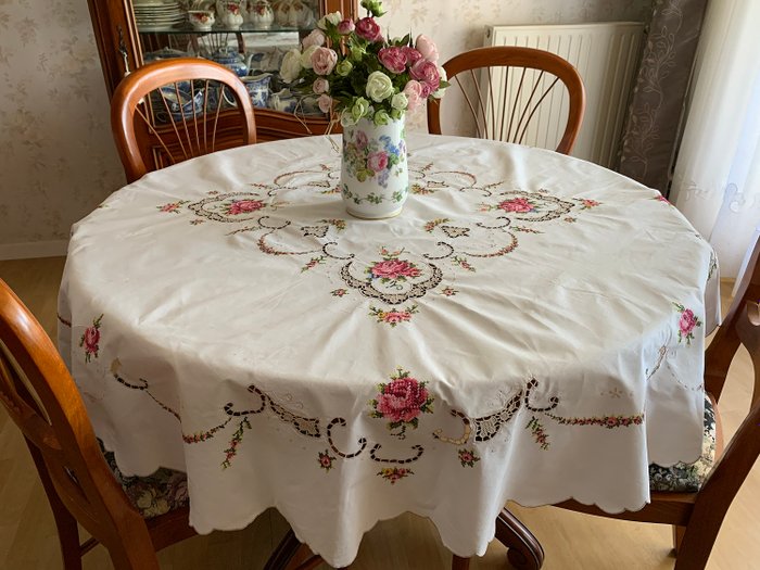 Round Tablecloth In Fine Cotton, Vintage Round Tablecloth