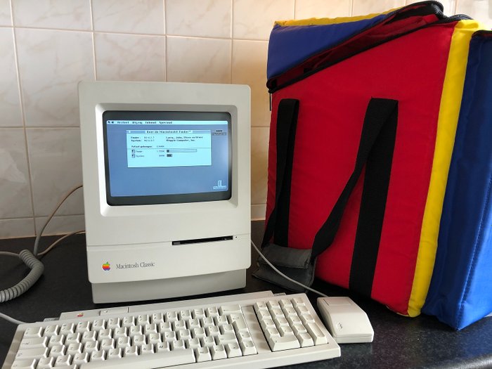 Apple Apple Macintosh Classic - M0420 - Zabytkowy komputer