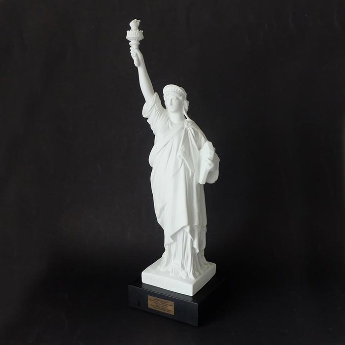 Limoges - Figur der Freiheitsstatue in limitierter Auflage - 52 cm - Porzellan