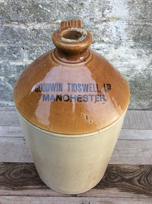 第一次世界大战期间美丽的大型英国朗姆酒罐 - 陶器