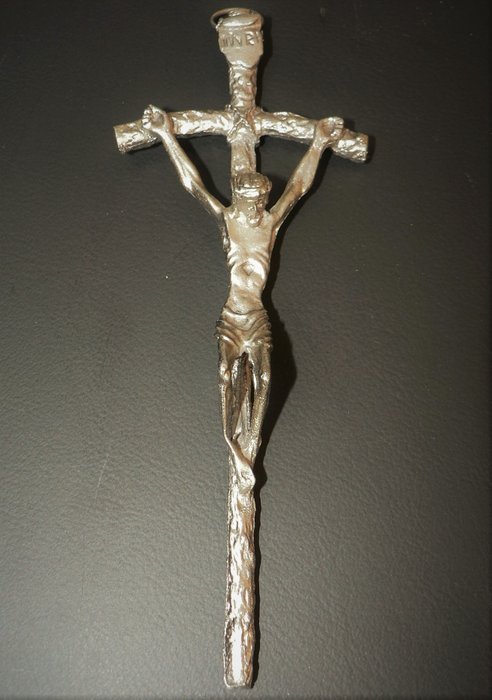 Papal cross - curved version - Alloy