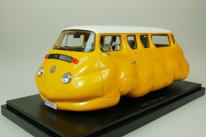 Erwin Wurm - Hot Dog Bus - 2015 - Fat Cars - VW T2 Curry Wurst Bus replica in schaal 1/43