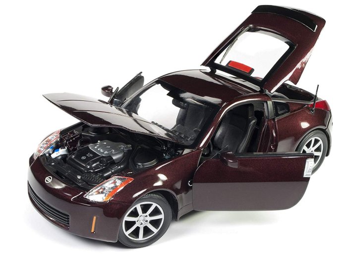 Auto World - 1:18 - Nissan 350Z 2003 - Édition limitée de 1002 pièces.