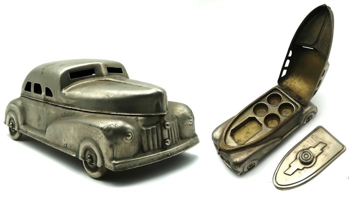 槟榔汽车完成 - 镀镍黄铜，金黄铜 - 印度 - 20世纪中期