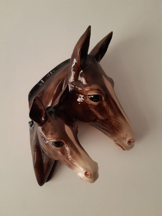 Belle sculpture de 2 têtes de cheval en céramique - Pays-Bas - Céramiques Jema estampées Hollande - (1) - Céramique