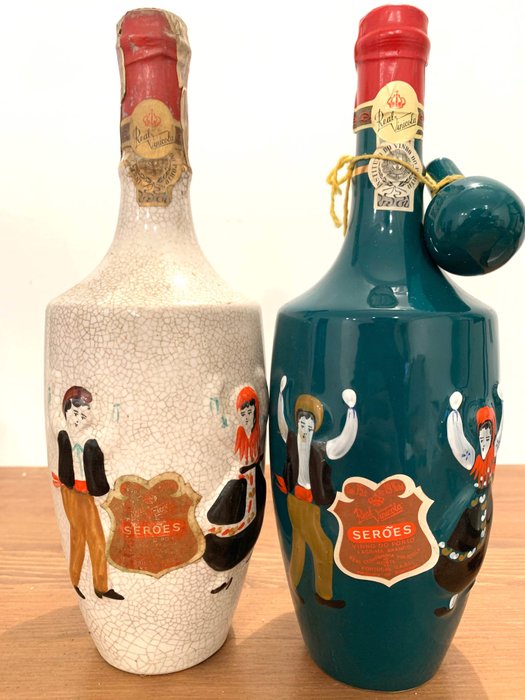 Real Vinicola "Seroes" Lagrima Branco in Ceramic Bottle - 2 Flessen (0.75 liter)
