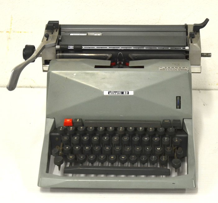 Olivetti, Lettera 82 - 设计师Marcello Nizzoli-打字机