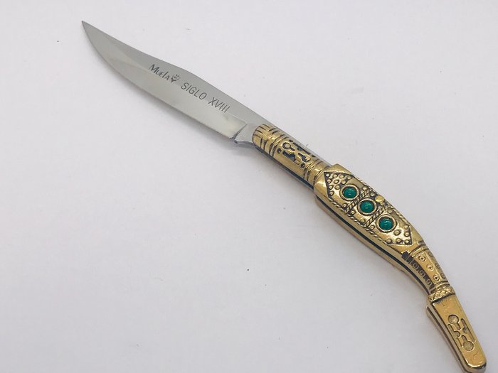 Hiszpania - MUELA  SIGLO XVIII knife - folding in BOX - 3 stones - Scyzoryk / Ładnie zdobiony ZŁOTY KOLOR