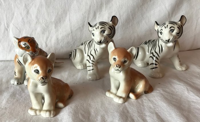 Lomonosov USSR - USSR Russian Lion & Tiger Cubs (5) - Porcelain