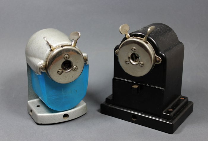 Two Pencil Sharpeners - ASW modell 120 - Asis (2) - Bakelite, Iron (cast/wrought), Steel