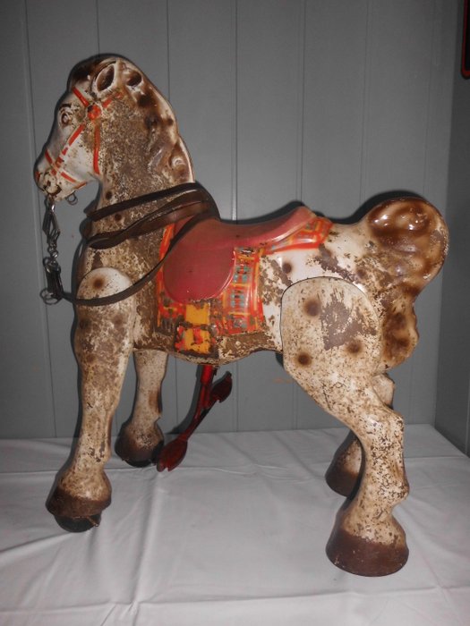 Mobo / Bronco - caballo corriendo / balanceo con colores originales y una hermosa pátina, 40s / 50s - metal