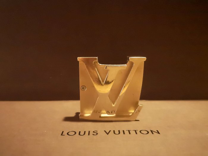 Hebilla Louis Vuitton LV Dorada