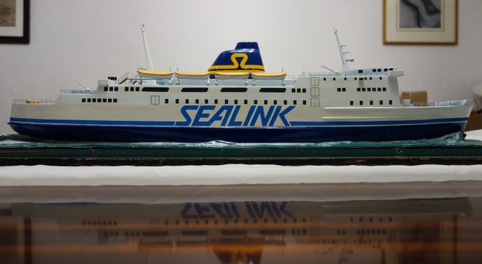 Scheepsmodel, Waterlijn Auto Ferry Model - Sealink - Hout - Tweede helft 20e eeuw