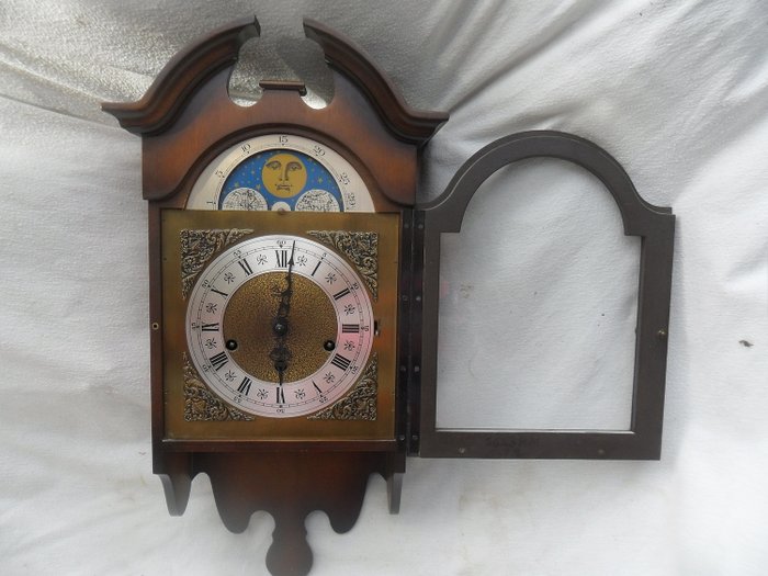Urgos wall clock with moon phase - Brass - Second half 20th century