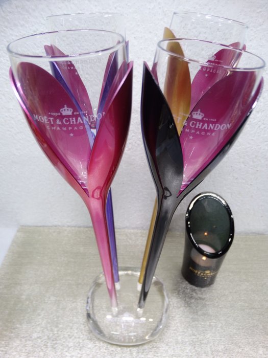Moet & Chandon - champagne glasses and mood light (2) - crystal / plexiglass