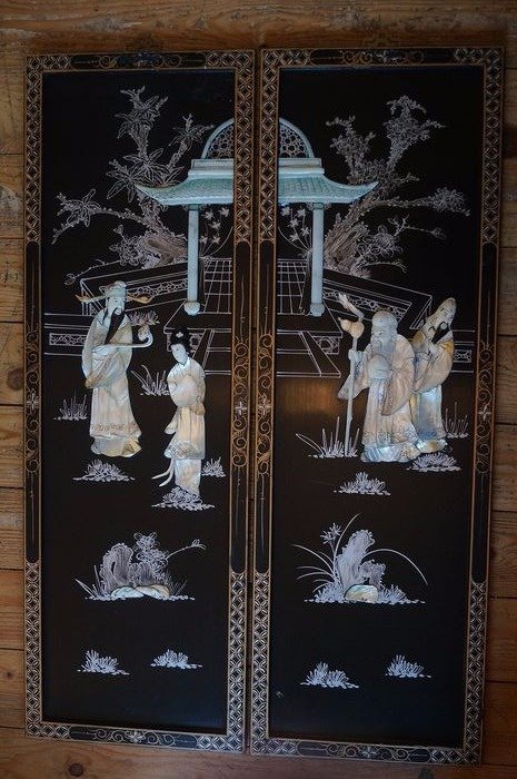 Et par kinesiske lakerede paneler - Knogle, Perlemor, Træ - Kina - Anden halvdel af det 20. århundrede