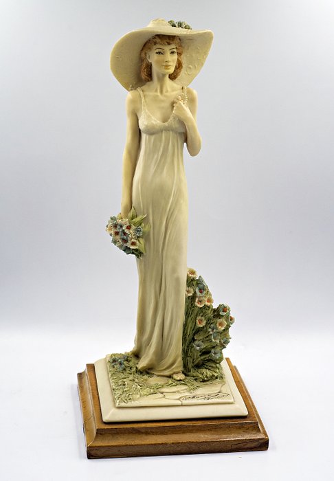 Vittorio Tessaro - Figure, Young Lady with Flowers - Resin/Polyester, Wood