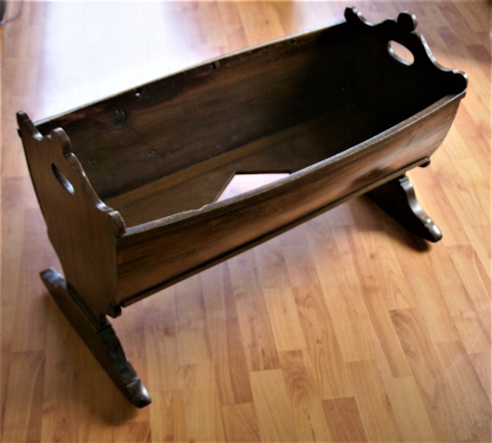 Antique baby rocking cradle - Wood- Oak