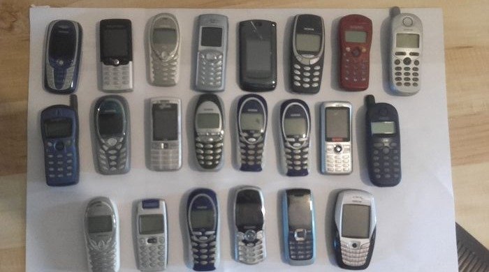 Nokia, Samsung - 手機