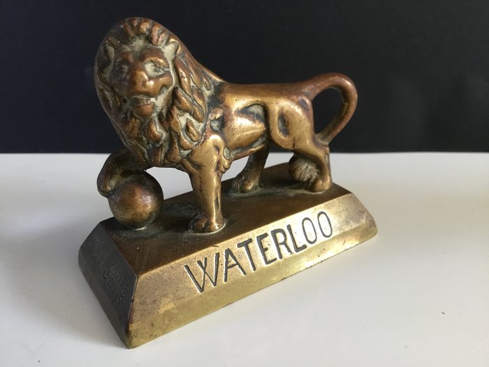 Löwe aus Waterloo - Belgien - 1900-1930 - Bronze