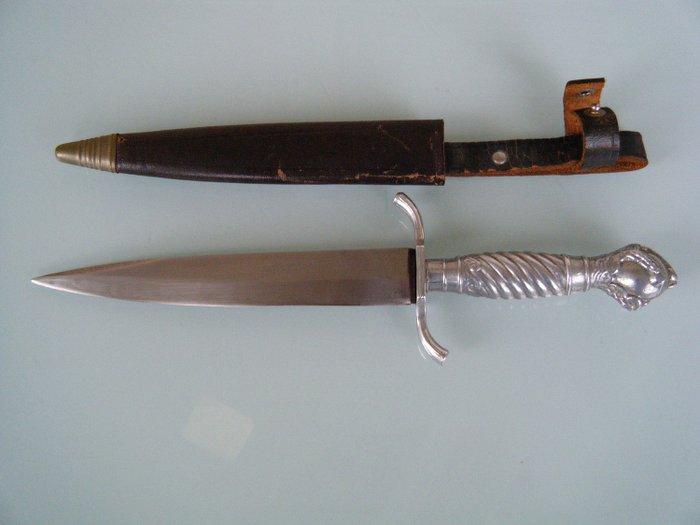 Germany - Assault - "Carl Schlieper" boots knife Solingen 1930