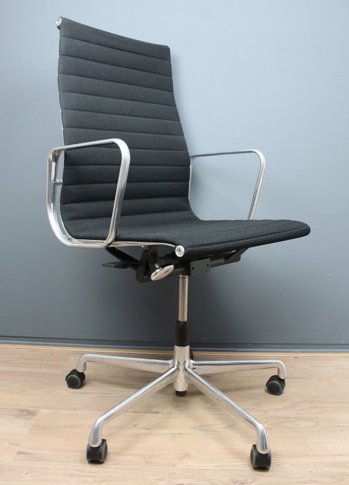 Charles Eames - Vitra - Krzesło biurowe - EA 119 Zwart Hopsak