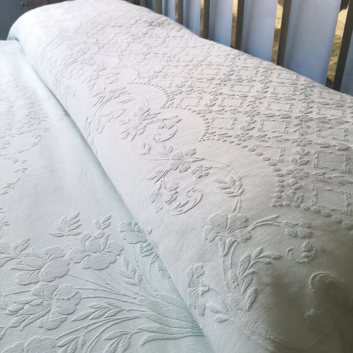 English Piquet Bedspread. Ancient fabric. - Bomull - Tidigt 1900-tal