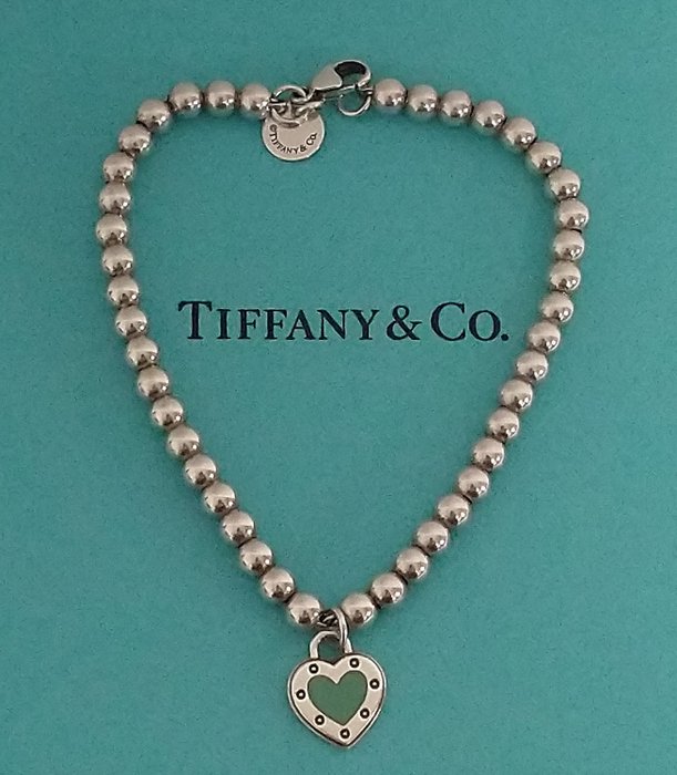 Tiffany & Co. - 925 Sølv - Perlearmbånd med Love Heart Pendant