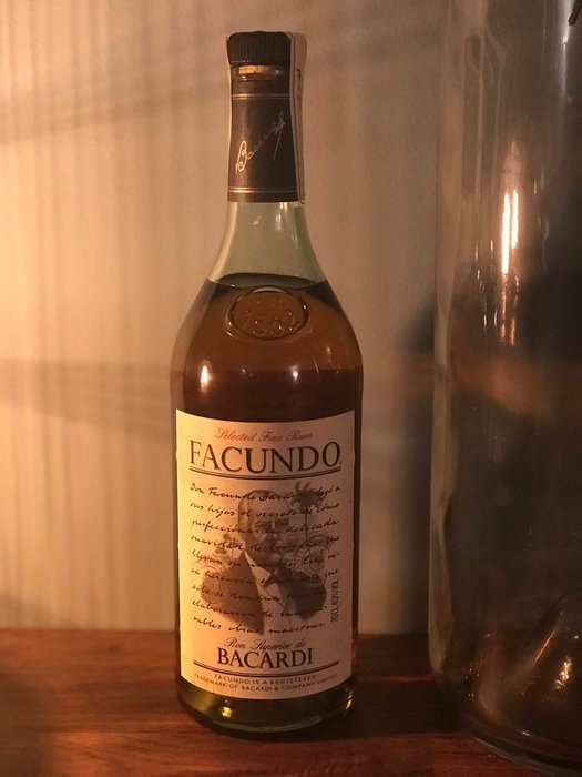 Bacardi - Selected Fine Rum Facundo - b. Década de 1990, Década de 2000 - 70 cl
