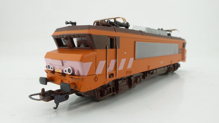 Lima H0 - 208069 - Electric locomotive - 2600 Series - CP