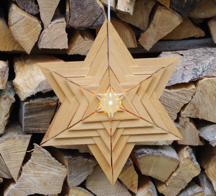 2 x Noma 15cm 3D Wooden Christmas Stars LED Light with Suction Cup 