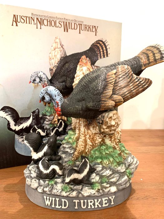 Wild Turkey and Skunks No. 12  8 years old 101 proof - Limited Edition Porcelain Decanter - 75cl