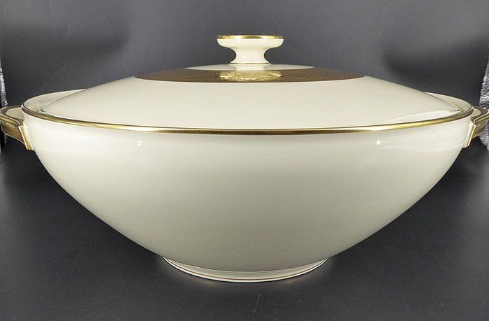 Heinrich & Co. - Anmut soup tureen - Goldene medaille IX Milan Triennale Year 1950 - Art Deco - Porcelain