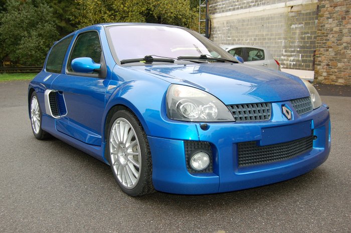 Renault - Clio V6  - 2009
