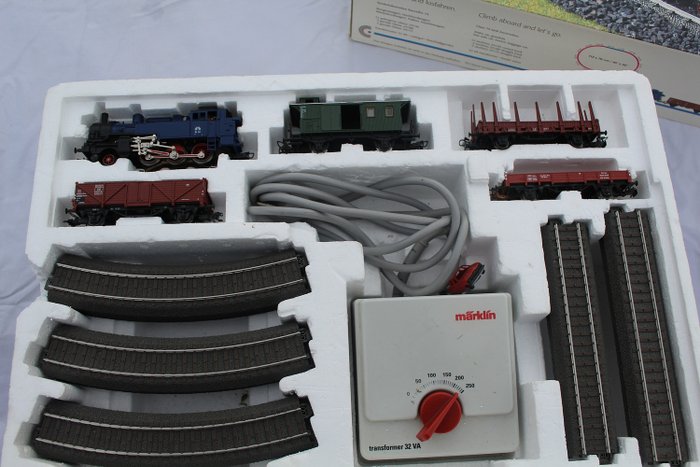 Märklin H0 - 29175 - Train set - Starter set with BR 74 and C-Rail - DB