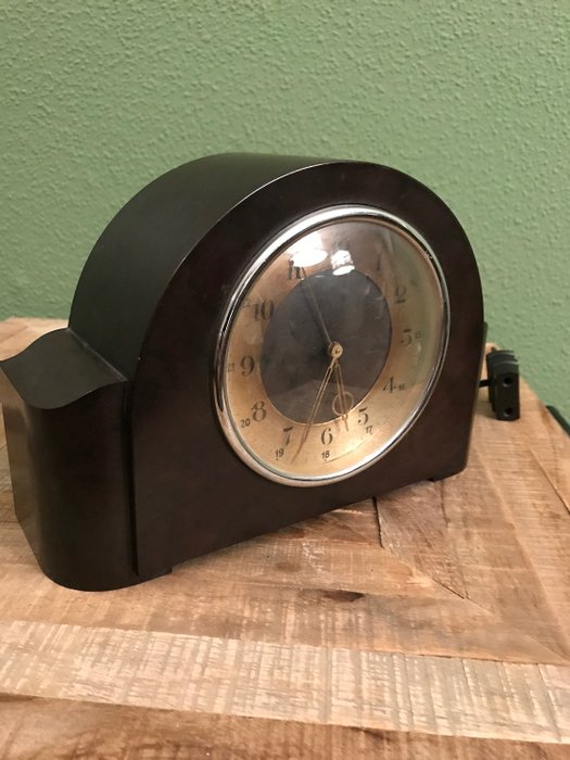 Philips - Uhr - Bakelit aus den 30er Jahren