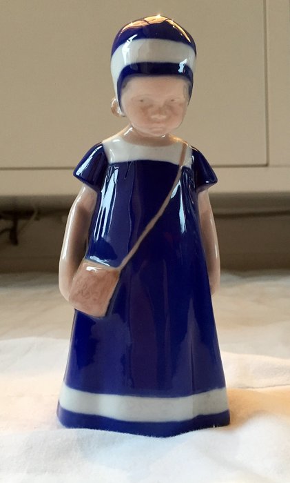 Bing & Grondahl - "Elsa" figurine - Porcelain