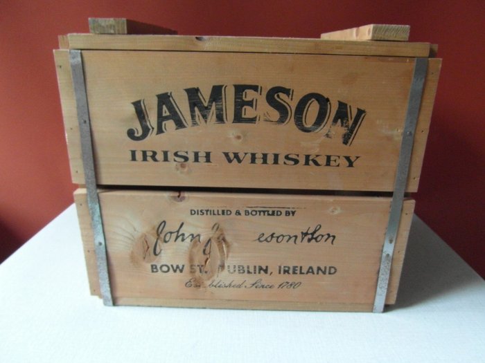 Jameson Irish Whiskey, Kiste (1) - Holz