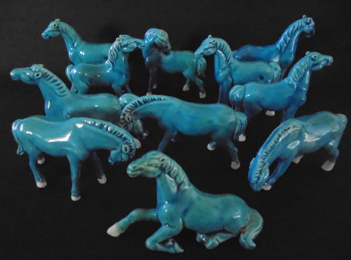 馬圖 (11) - 瓷器 - Chinese Jingdezhen  turquoise porcelain horses full set of 11  - 中國 - 20世紀下半葉