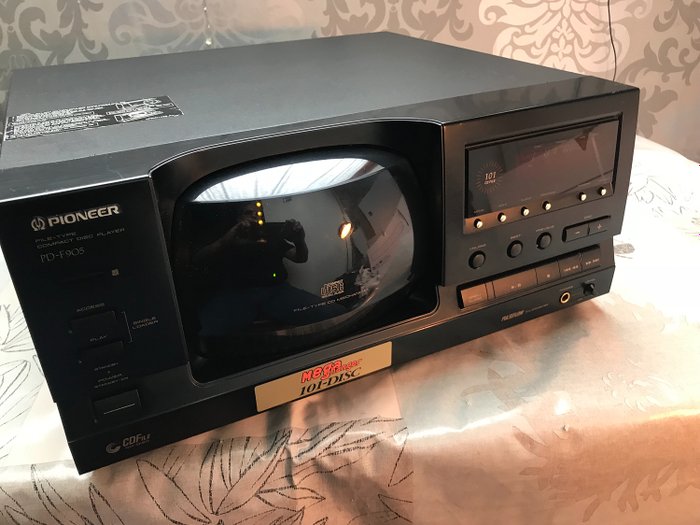 Pioneer - PD-F905 Mega Changer 101-DISC - Compact Disc Player
