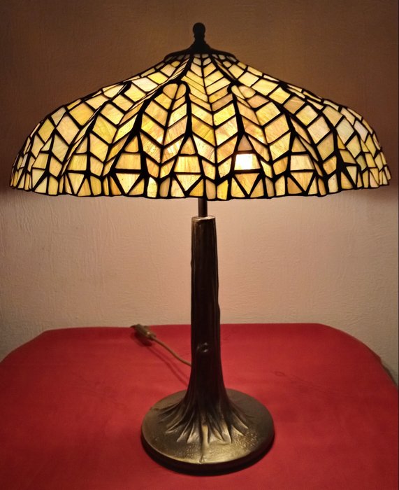 Neukro-Menden - Tiffany-stil champignon bordlampe " (1) - Farvet glas