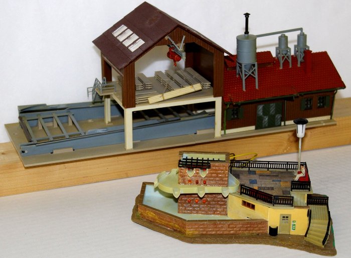 Faller, Vollmer H0 - B-160, 3797 - Scenery - Modern city fountain with water pump + sawmill with engine + conveyor belts